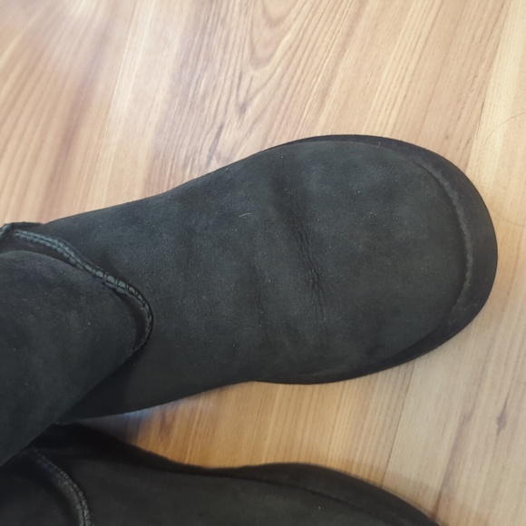 UGG Boots - Picture 2 of 12
